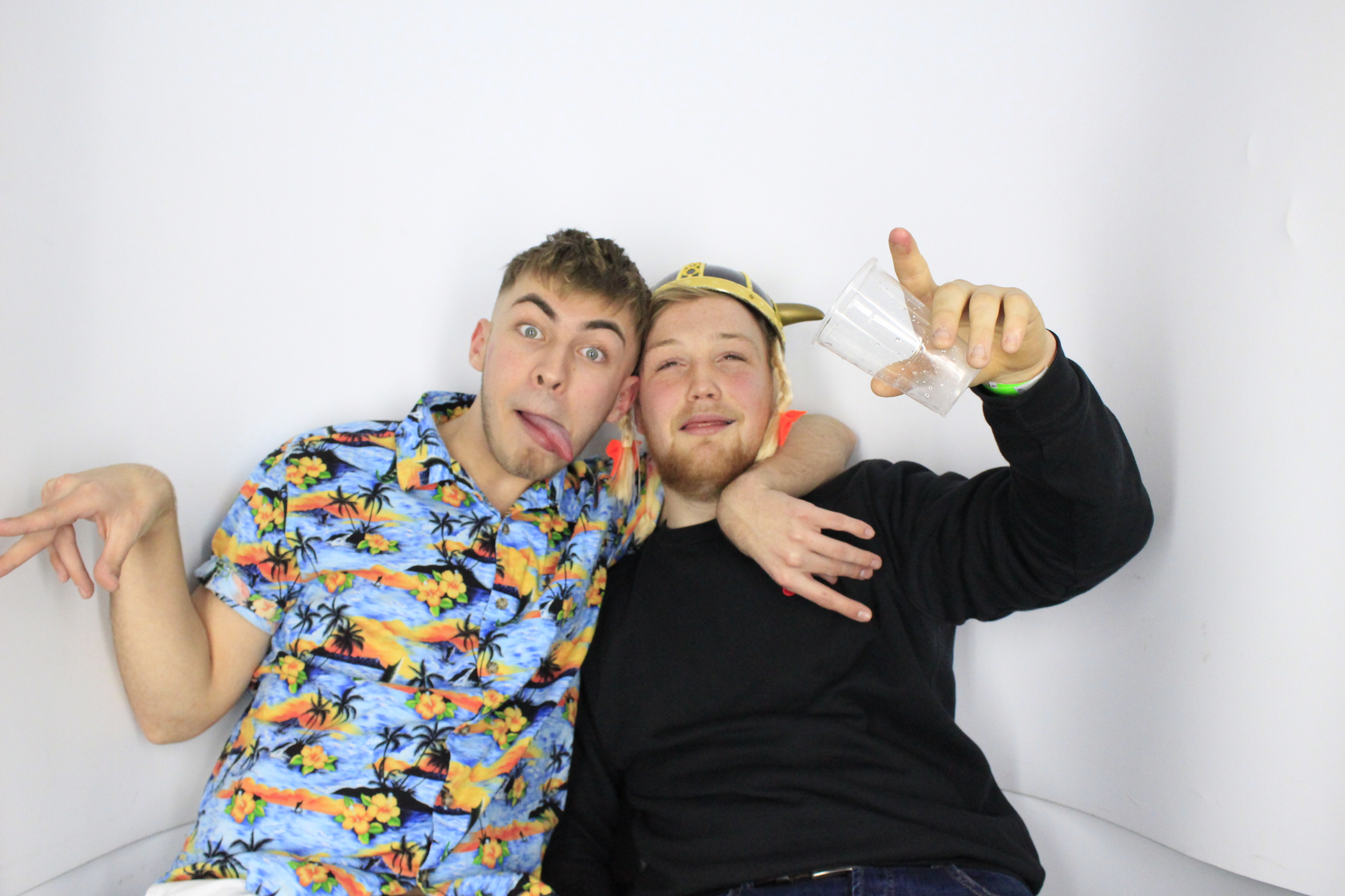 Issy & Alice's 18th Birthday Party | View more photos from the event at gallery.myphotoboothexperience.co.uk/u/MyPhotoBoothExperienceLtd/Issy-Alices-18th-Birthday-Party